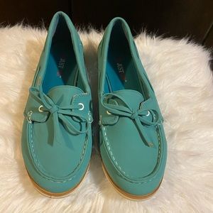 Women casual shoes